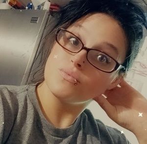 Meet your Posher, Courtney